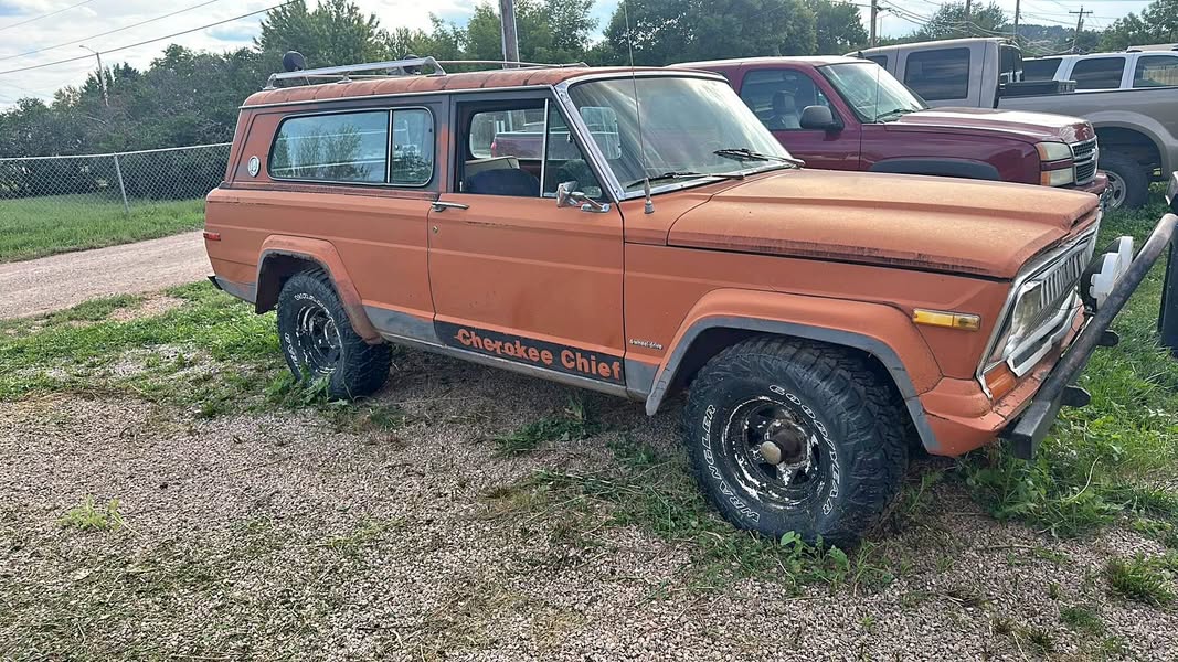 1977 Jeep Cherokee - Chief