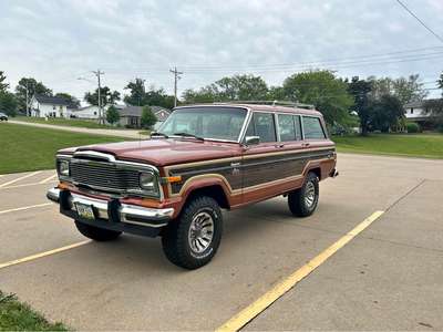 1981 Jeep Grand Wagoneer - Wooden