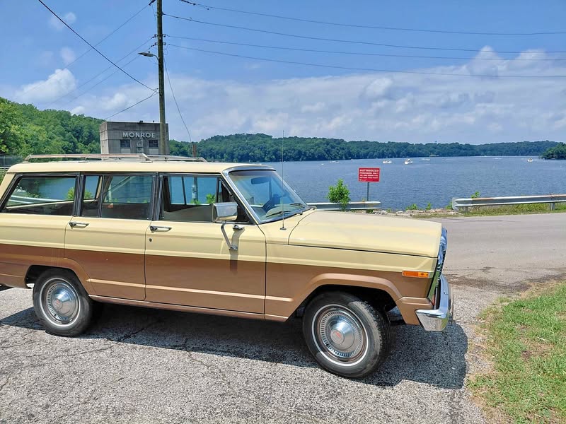 1979 Jeep Grand Wagoneer - Sport Utility 4D