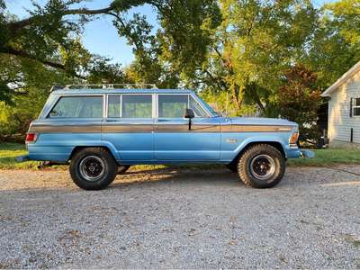 1973 Jeep Grand Wagoneer - Sport Utility 4D