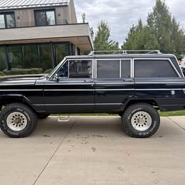 1976 Jeep Wagoneer. Fuel Injected