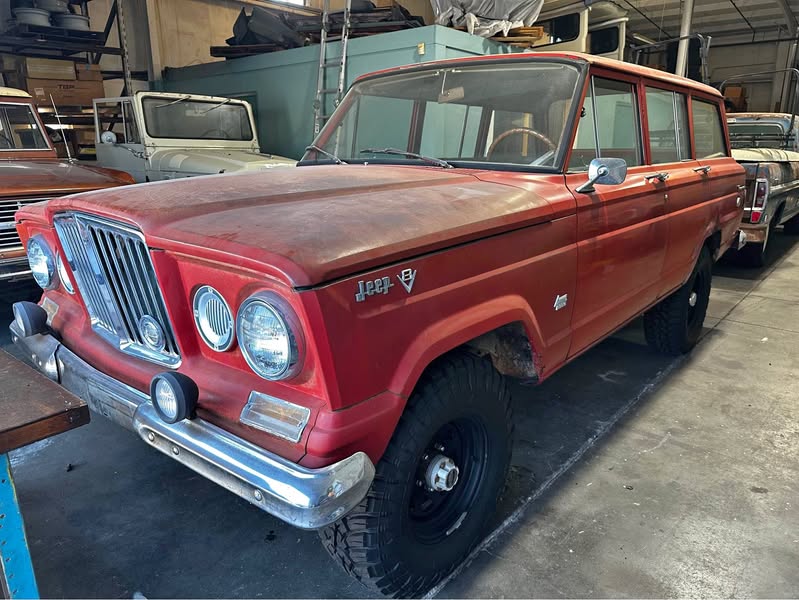 1965 Jeep Wagoneer Sport Utility 4D