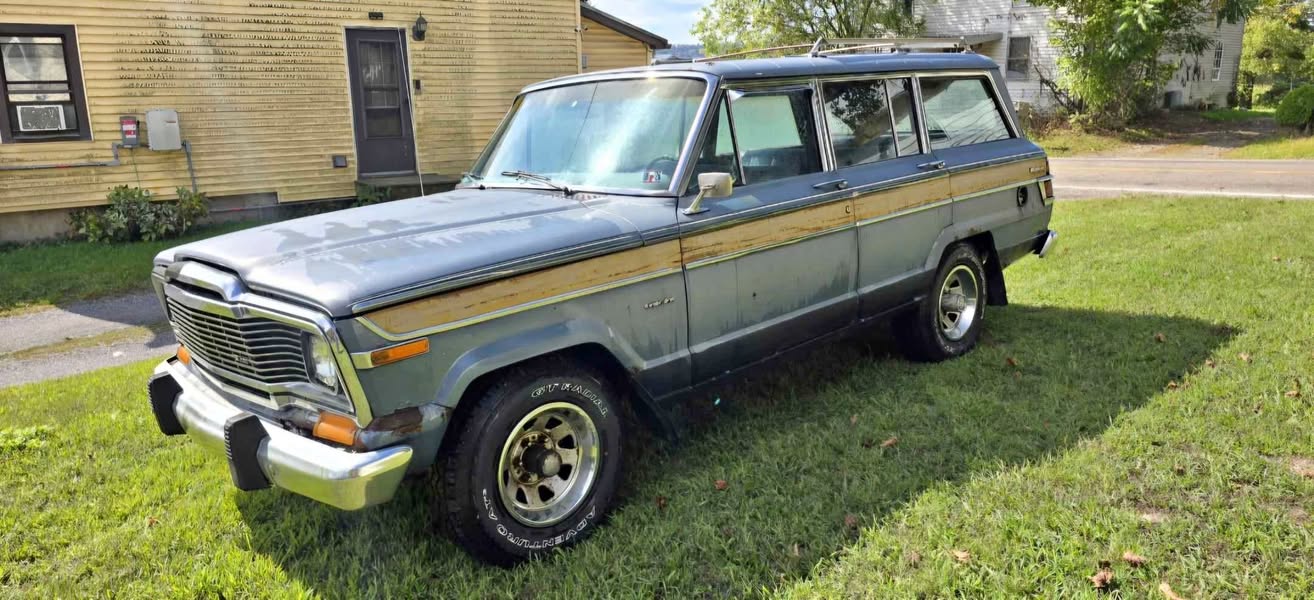 1982 Jeep Wagoneer - Sport Utility 4D