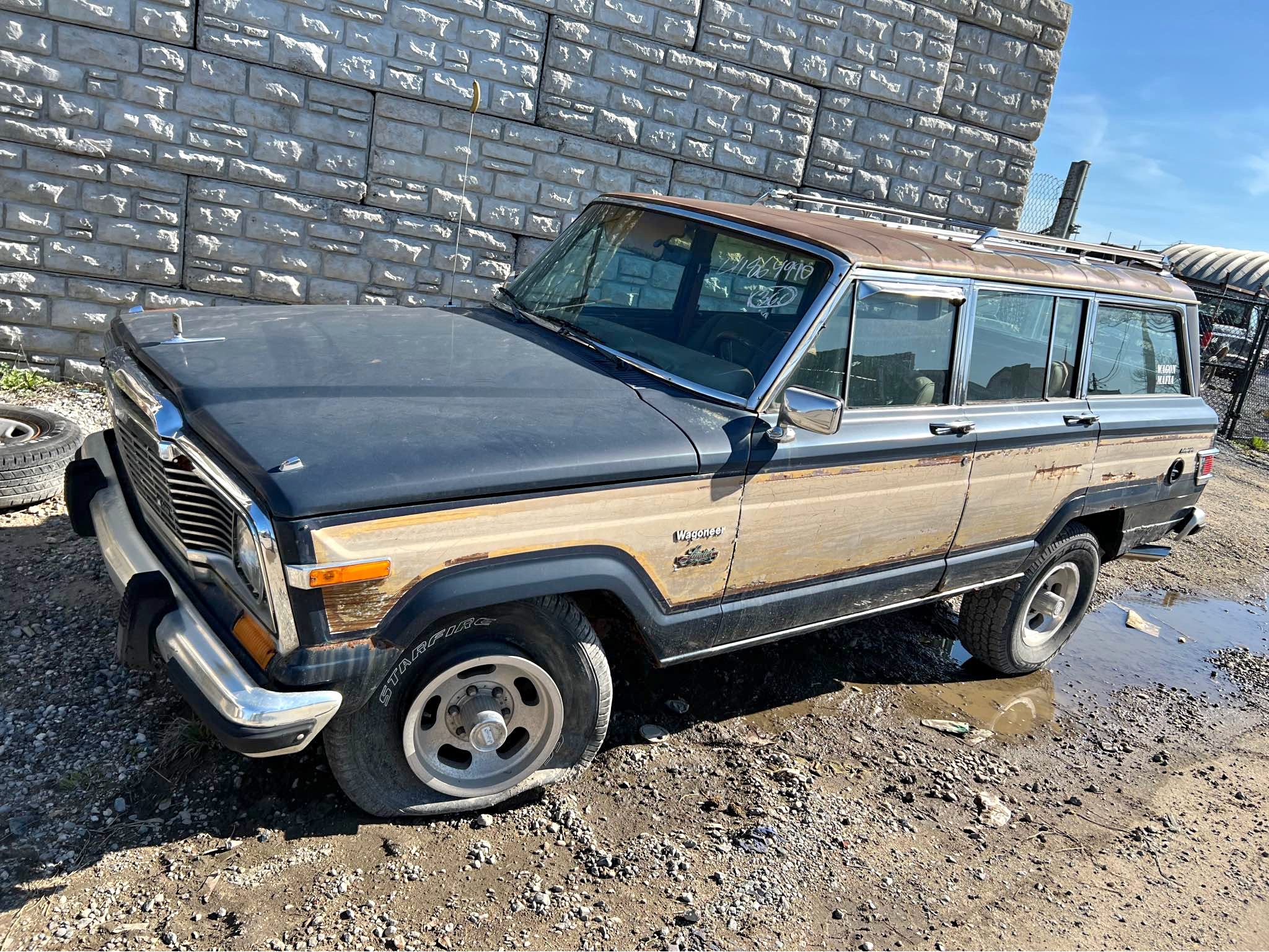 1983 Jeep Grand Wagoneer - Collectible