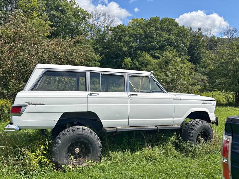 1968 Jeep Wagoneer - Sport Utility 4D