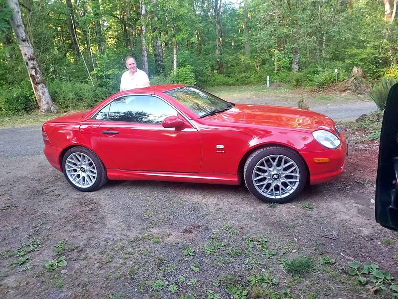 2000 Red Mercedes-Benz SLK-Class Sport 109.000 miles