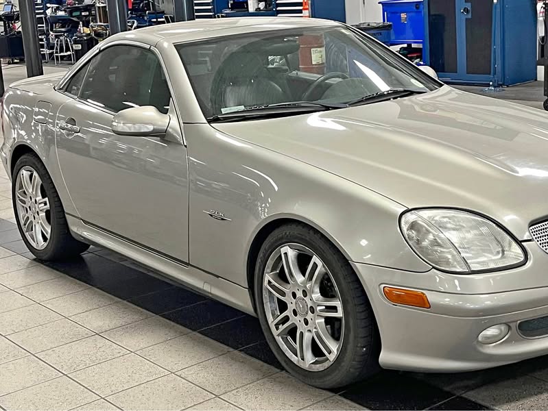 2004 Mercedes Benz SLK 230 Special Edition Roadster.