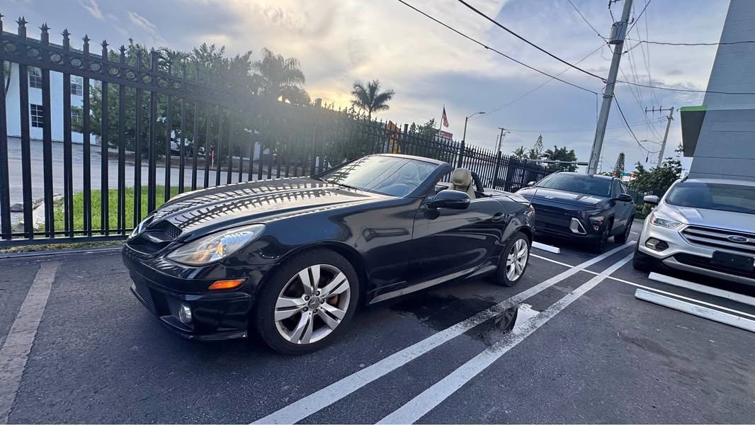 2011 Mercedes-Benz SLK-Class