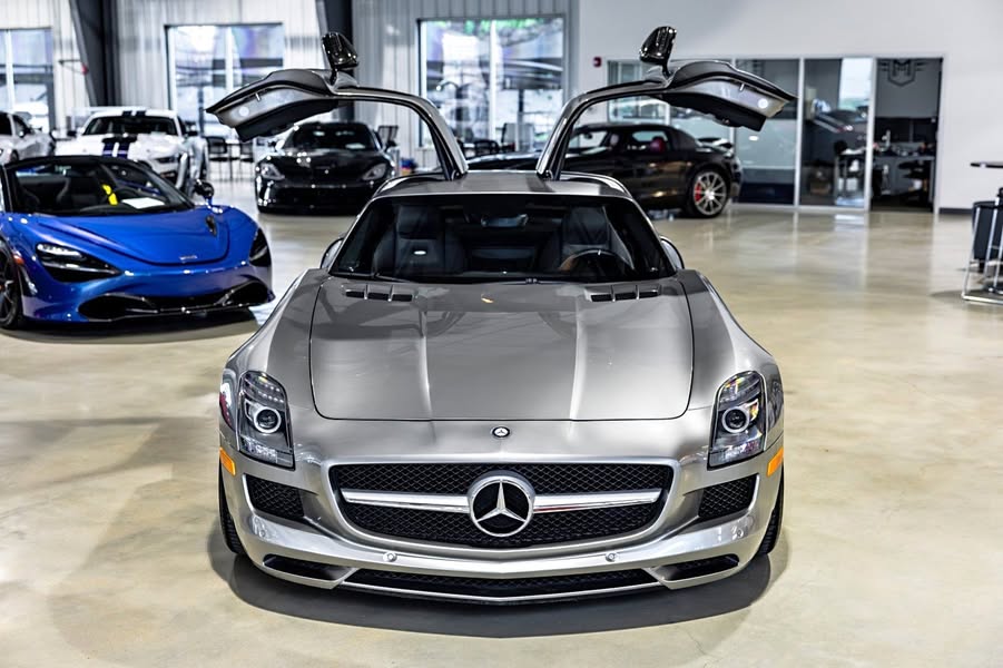 2011 Mercedes-Benz SLS AMG