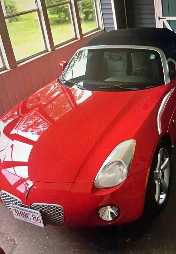 2007 Pontiac Solstice - Convertible 2D