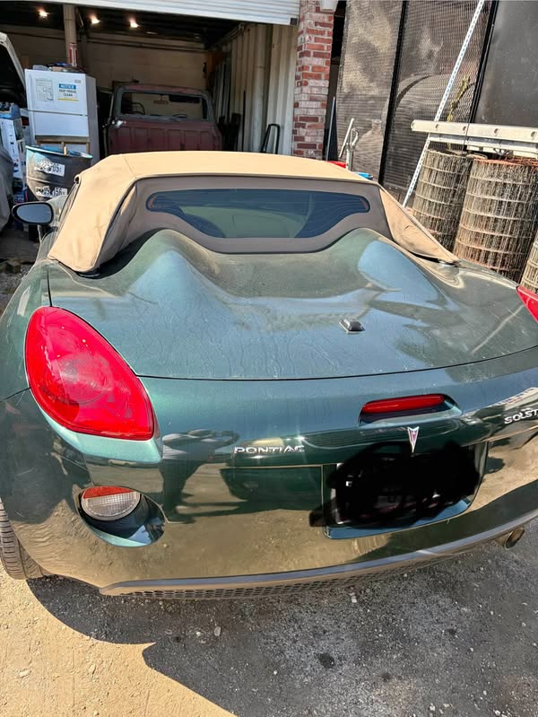 2007 Pontiac Solstice - Convertible 2D