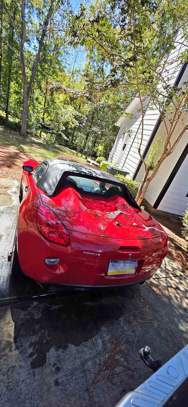 2006 Pontiac Solstice - Convertible 2D