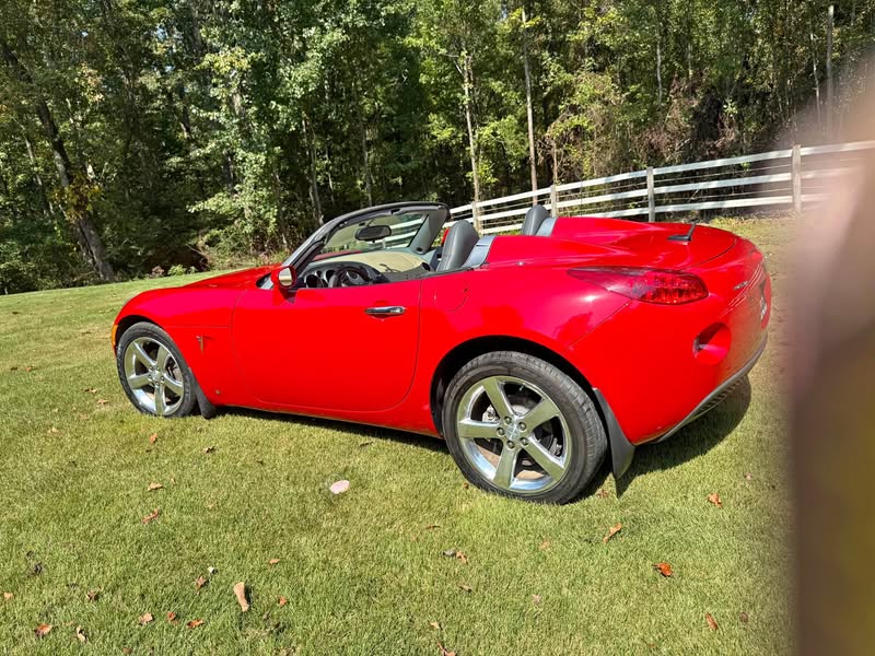 2007 Pontiac Solstice - Convertible 2D