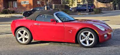 2006 Pontiac Solstice - Convertible 2D