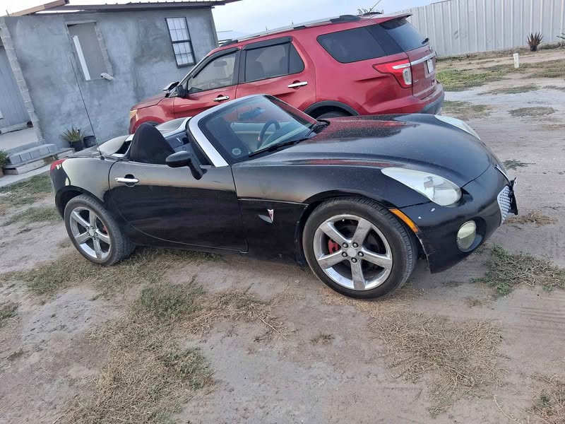 2006 Pontiac Solstice - Convertible 2D