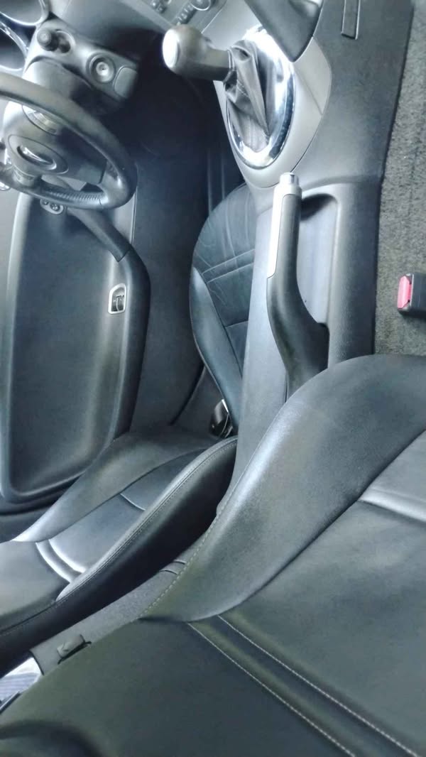 2007 Pontiac Solstice - Convertible 2D