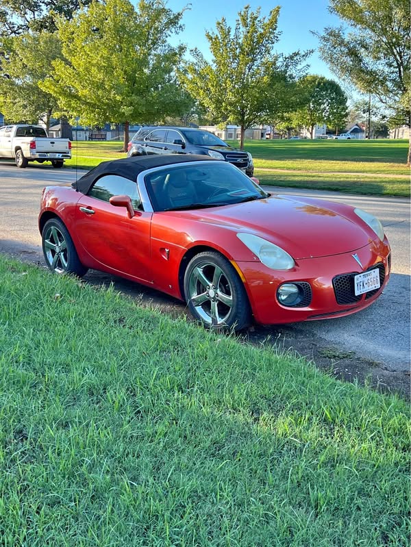 2008 Pontiac Solstice - Convertible 2D