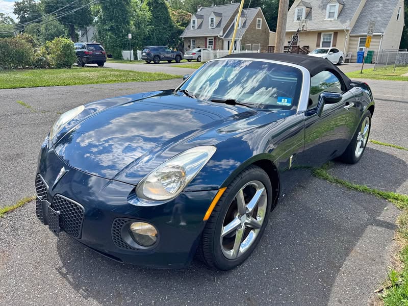 2006 Pontiac Solstice - Convertible 2D