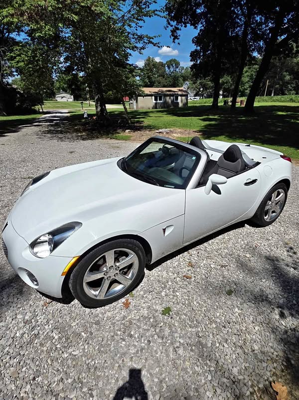 2008 Pontiac Solstice - Convertible 2D