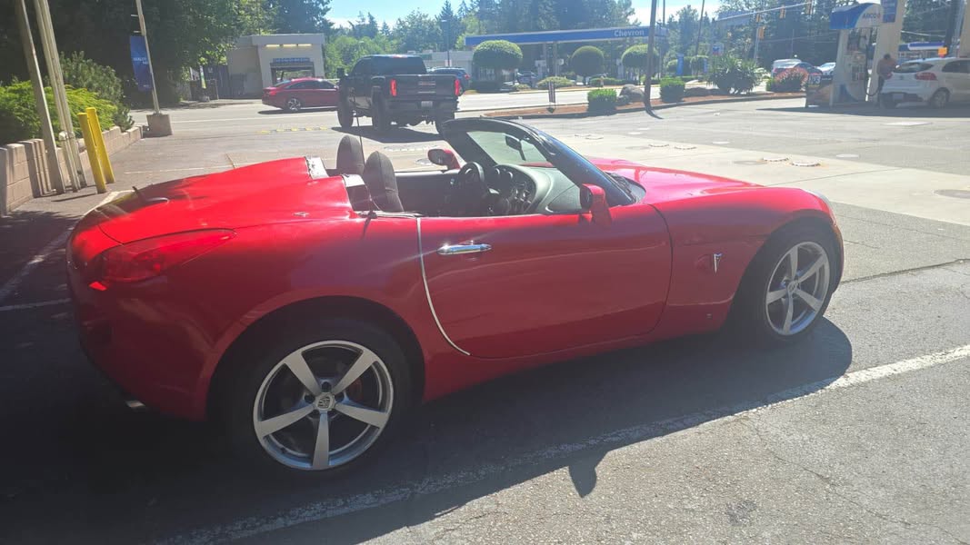 2008 Pontiac Solstice - Convertible 2D