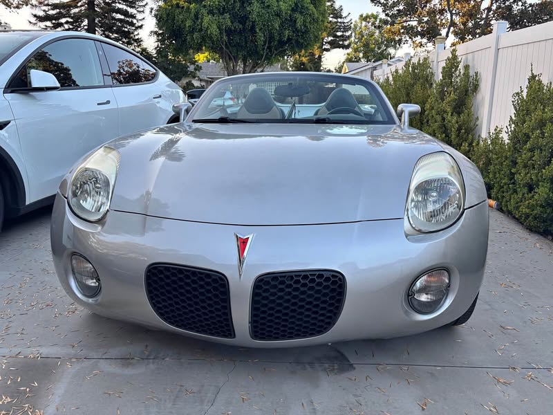 2006 Pontiac Solstice - Convertible 2D