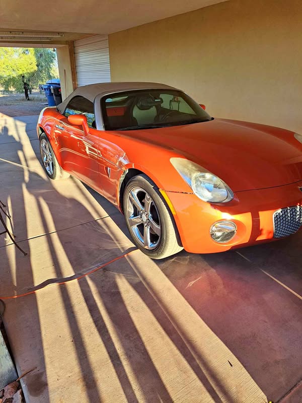 2006 Pontiac Solstice - Convertible 2D