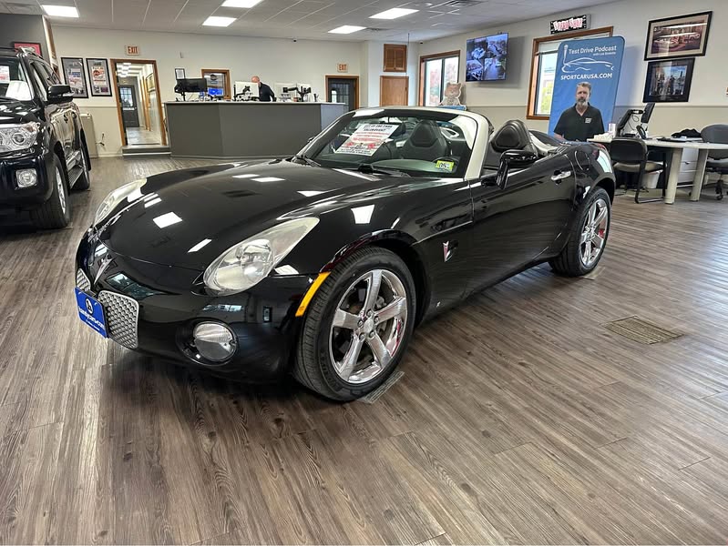 2008 Pontiac Solstice - 5-Speed Manual