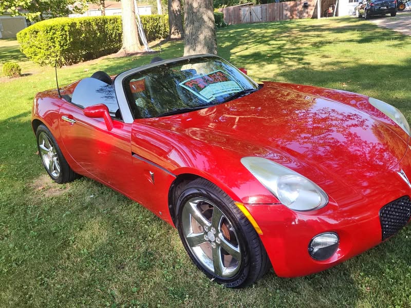 2007 Pontiac Solstice - Convertible 2D