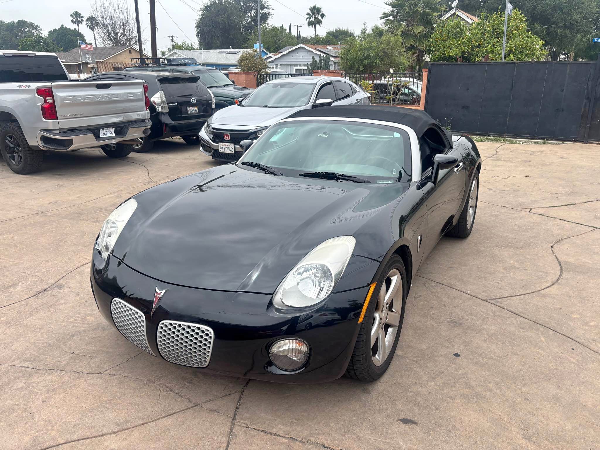 2006 Pontiac Solstice - Convertible 2D