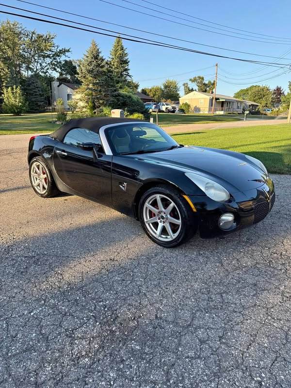 2008 Pontiac Solstice - Convertible 2D