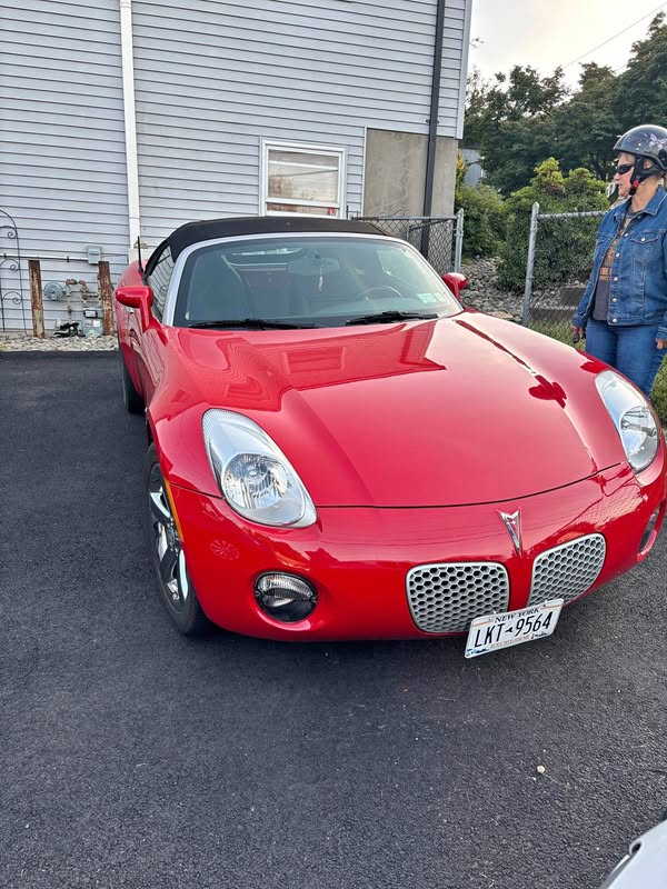 2007 Pontiac Solstice - Convertible 2D