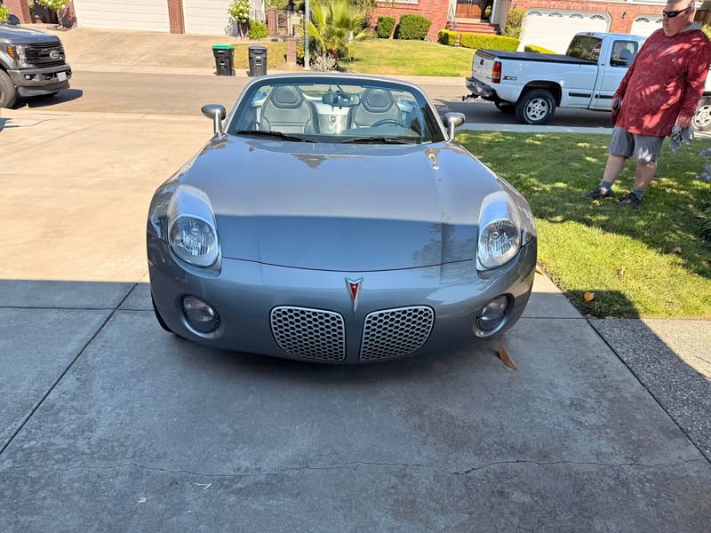 2007 Pontiac Solstice - Convertible 2D