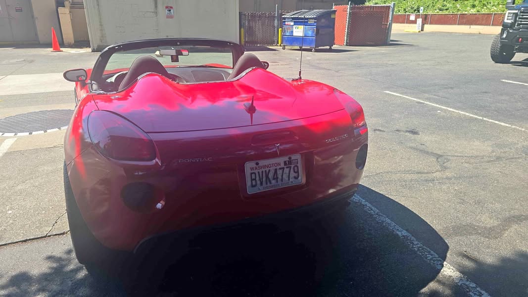 2008 Pontiac Solstice - Convertible 2D