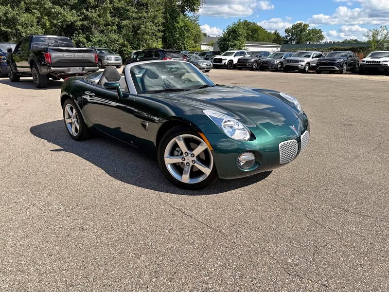 2006 Pontiac Solstice - Convertible 2D