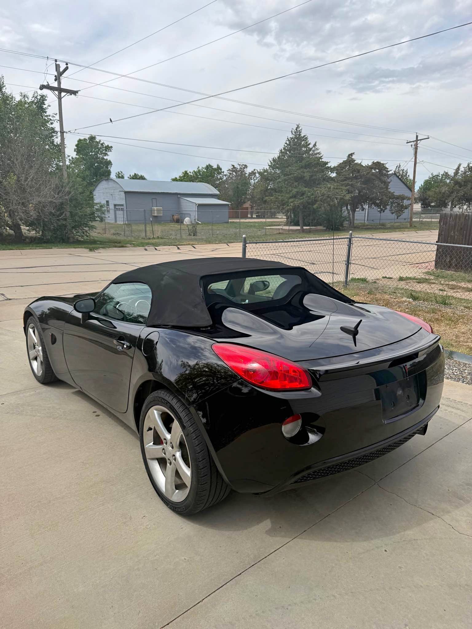 2006 Pontiac Solstice - Convertible 2D