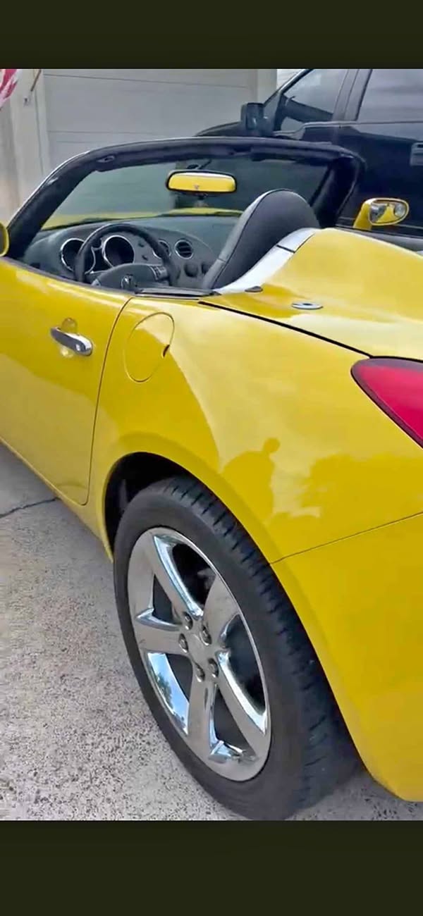 2009 Pontiac Solstice - GXP Convertible 2D