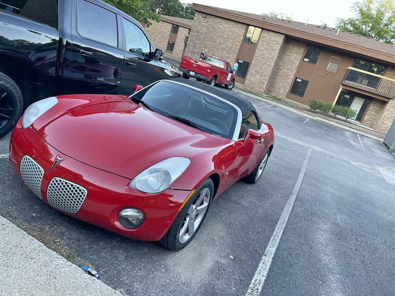 2006 Pontiac Solstice - Convertible 2D