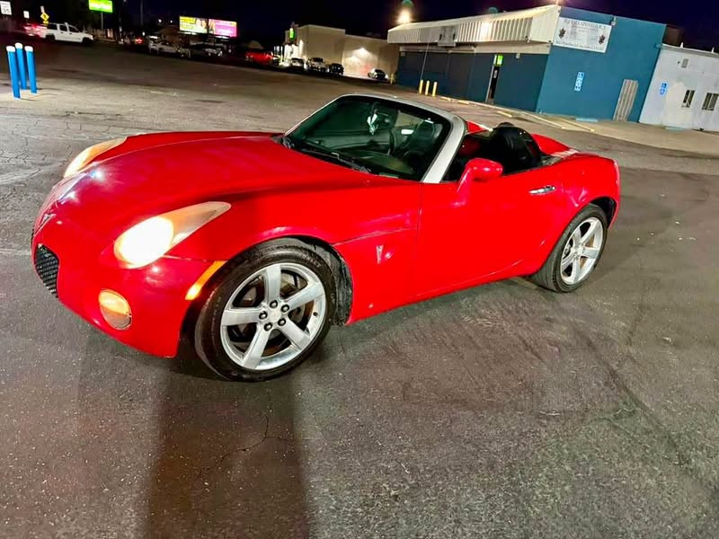 2006 Pontiac Solstice - Convertible 2D