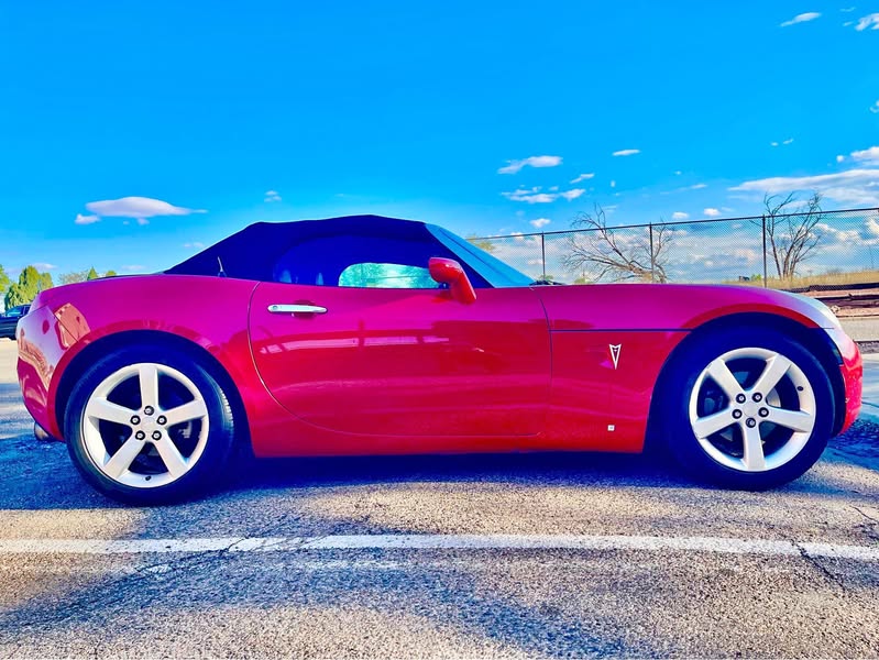 2006 Pontiac Solstice - Convertible 2D