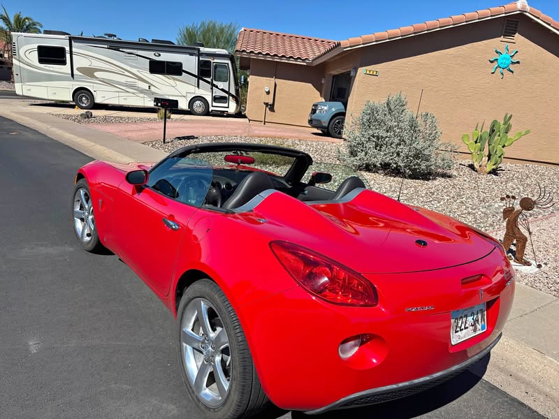 2006 Pontiac Solstice - Convertible 2D