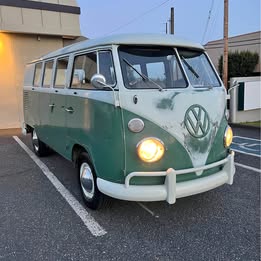 1965 Volkswagen Bus  (turn-key) compete