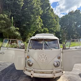 1966 Volkswagen westfalia camper bus