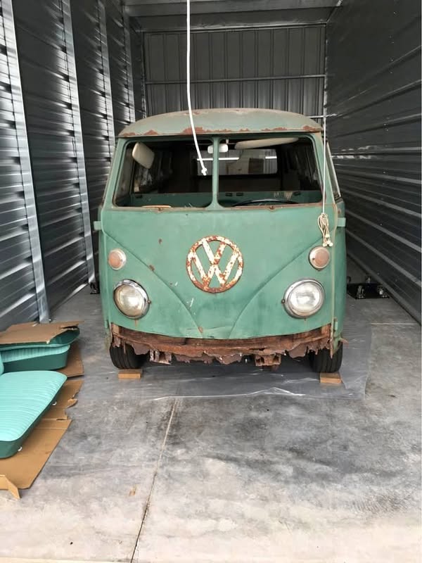 1965 Volkswagen bus