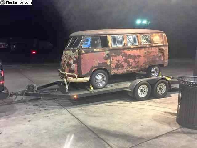 1959 Volkswagen Kombi Bus - 11 Window walk-through