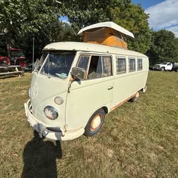 1966 Volkswagen westfalia camper bus