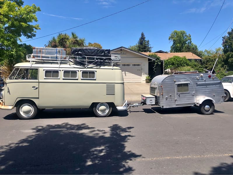 1961 Volkswagen camper bus