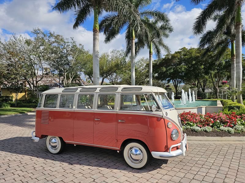 1962 Volkswagen samba bus