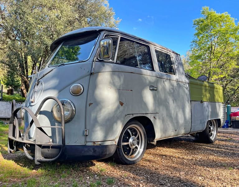 1964 Volkswagen bus double cab