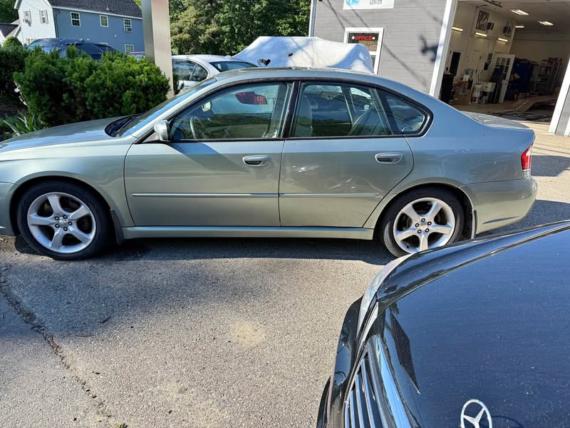 2009 Subaru Legacy - 2.5i Limited Sedan 4D