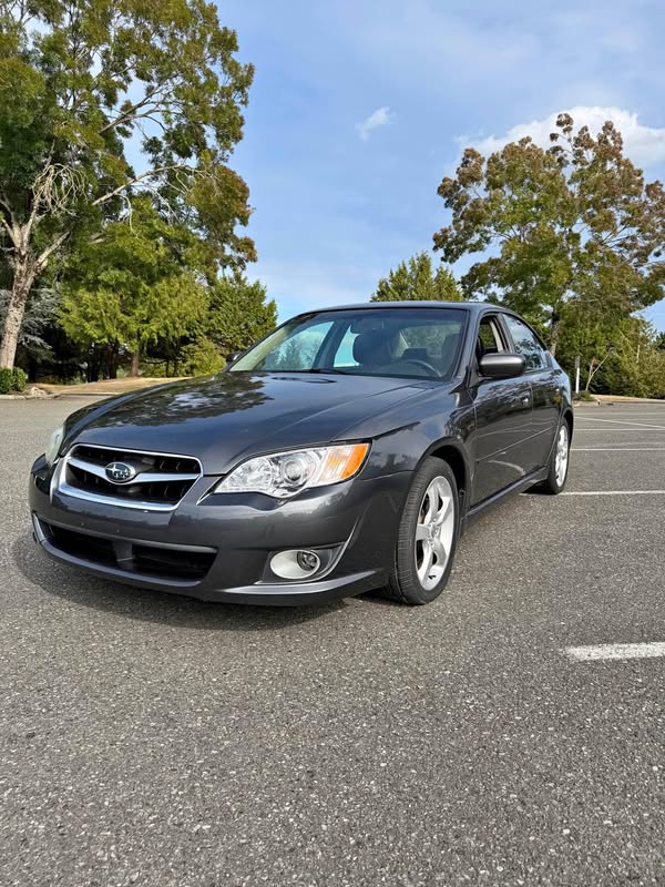 2009 Subaru Legacy - 2.5i Limited Sedan 4D